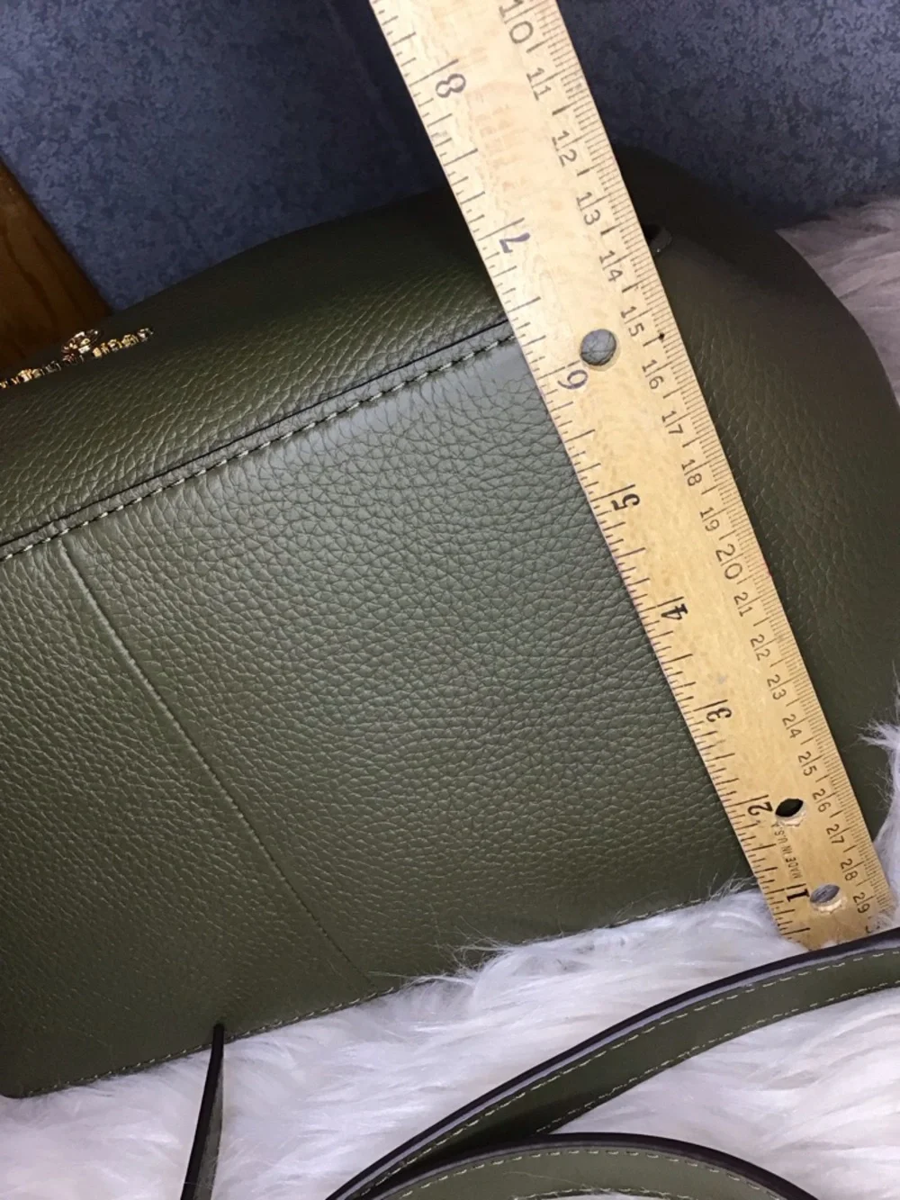 Michael kors leather convertible bucket bag purse
